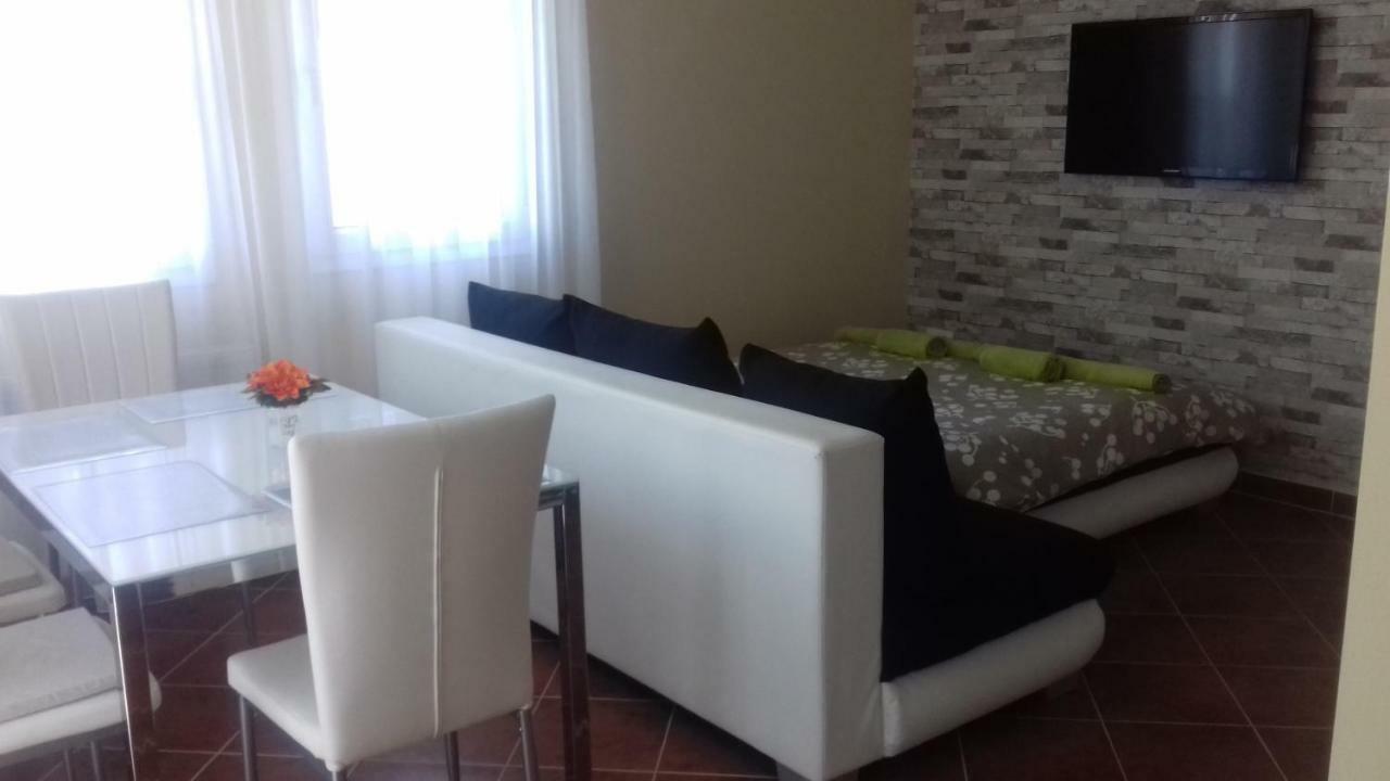 Benelise Apartman Heviz Luaran gambar